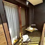 Πανσιόν Guest Melsambria 3*