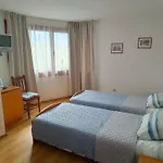Πανσιόν Guest Melsambria