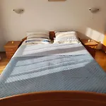 Guest Melsambria Πανσιόν